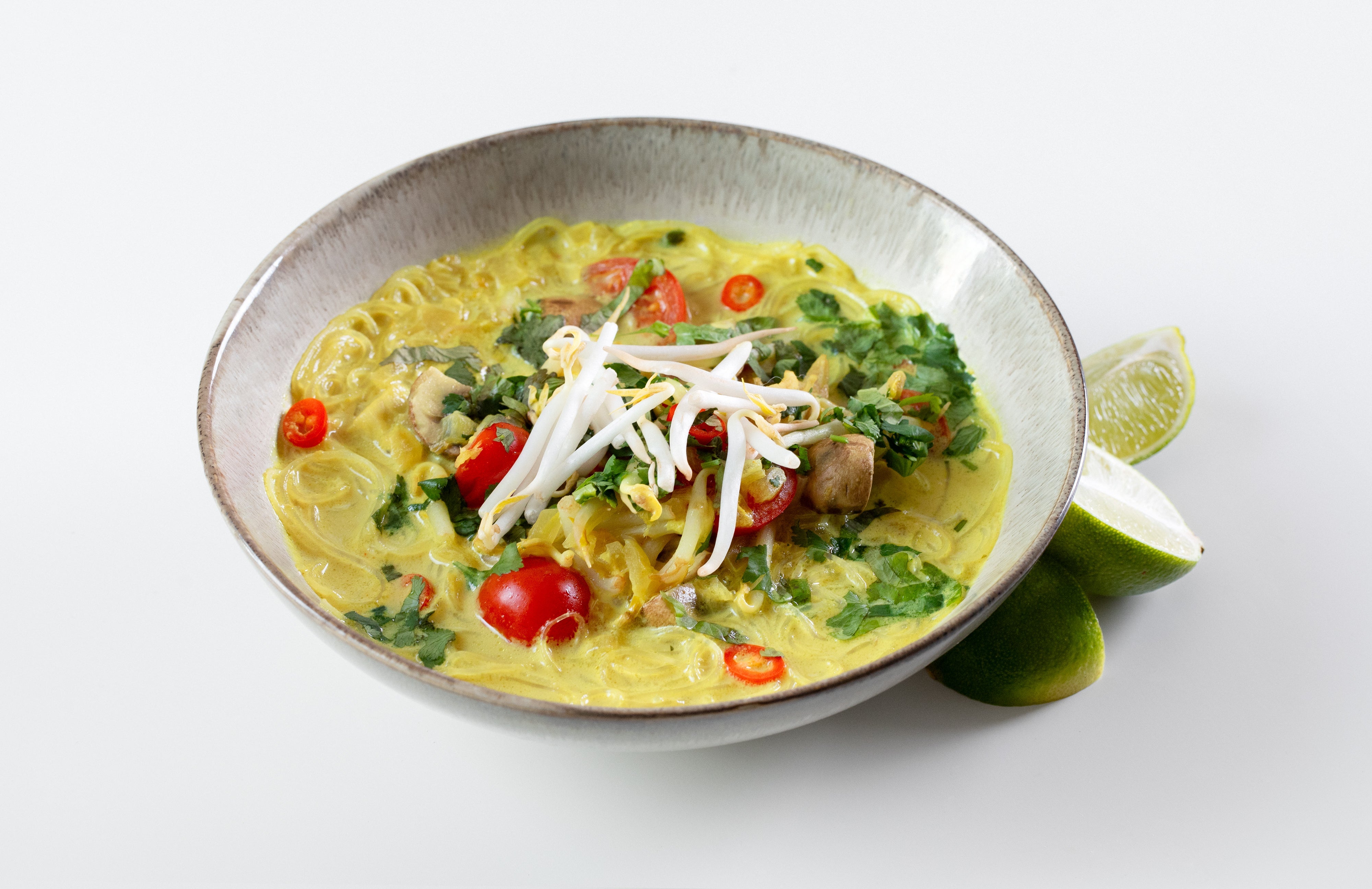 Kókusztejes halleves üvegtésztával