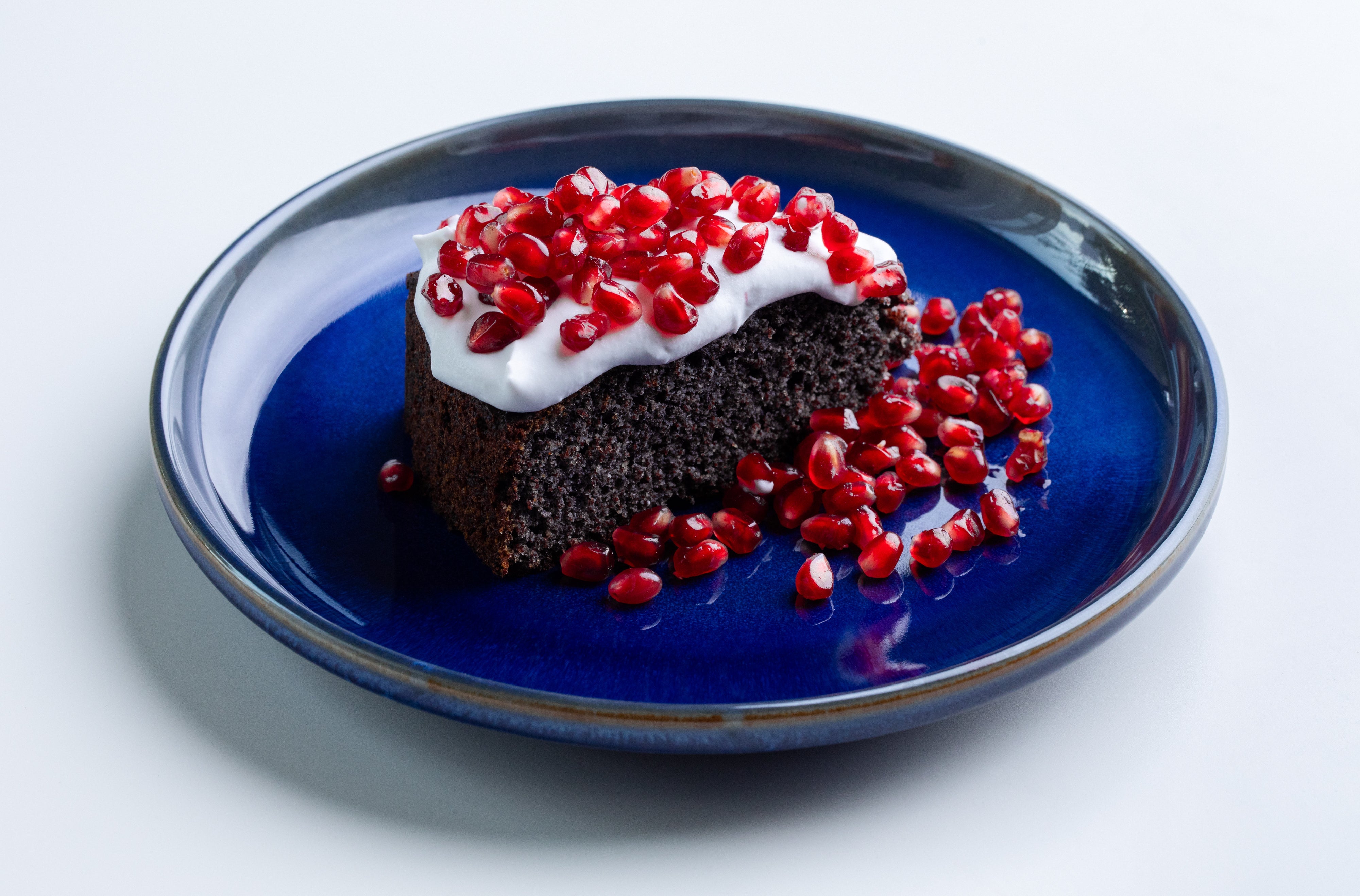 Lisztmentes máktorta kókuszhabbal és gránátalmával