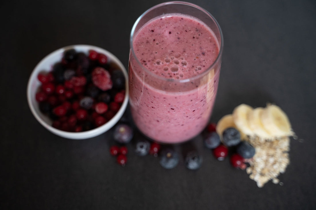 Zabpelyhes–erdei gyümölcs smoothie